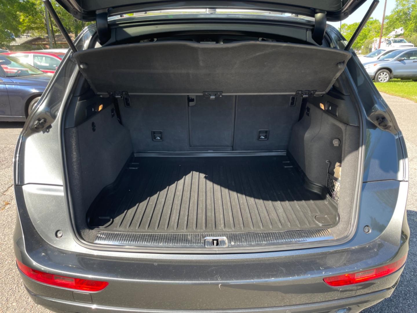 2015 GRAY AUDI Q5 2.0T QUATTRO PREMIUM PLUS (WA1LFAFP1FA) with an 2.0L engine, Automatic transmission, located at 5103 Dorchester Rd., Charleston, SC, 29418-5607, (843) 767-1122, 36.245171, -115.228050 - Photo#13